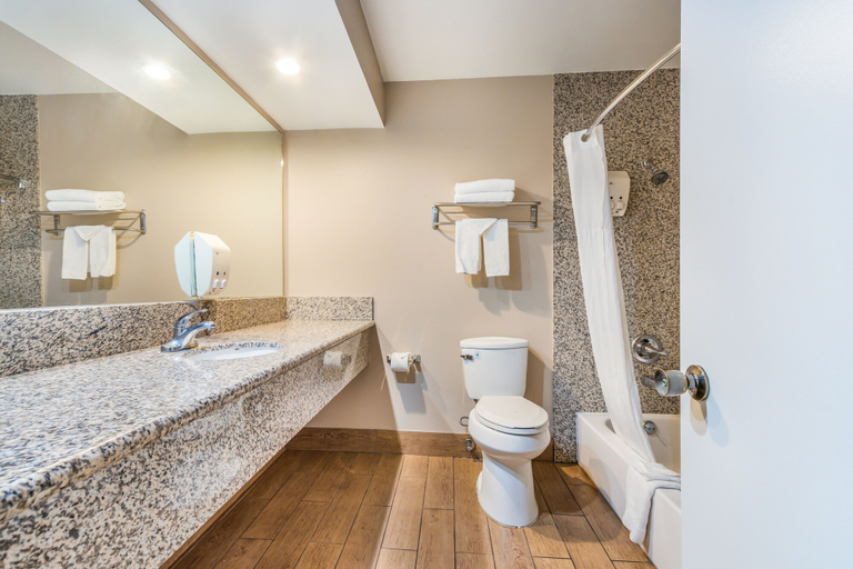 Bathroom 3, Hotel Hacienda at Ontario Ranch, San Bernardino
