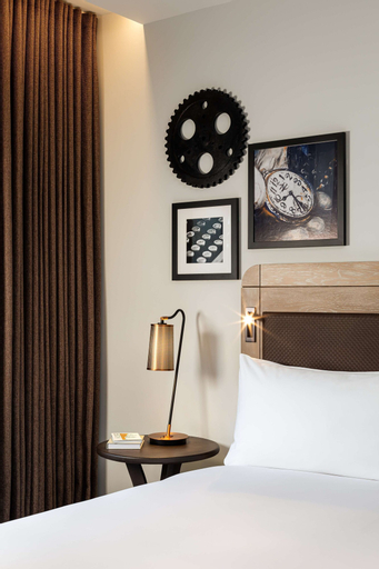 Bedroom 3, The Gantry London, Curio Collection by Hilton, London