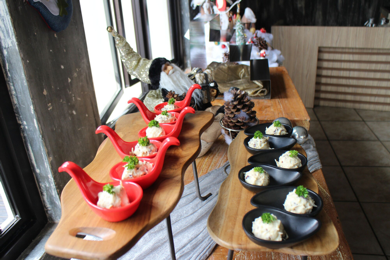 Food & Drinks 25