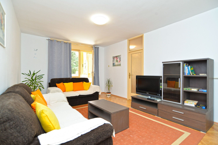 Others 5, Apartment 1905, Pula
