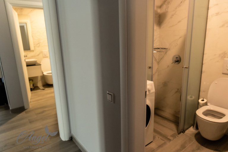 Bathroom 3, Angel Saranda Palace, Sarandës