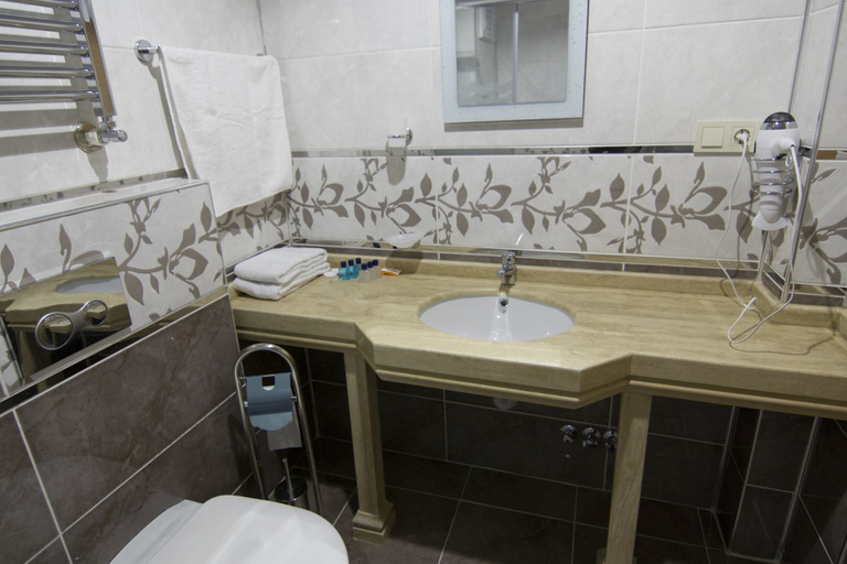 Bathroom 4, Reyyan Hotel, Fatih
