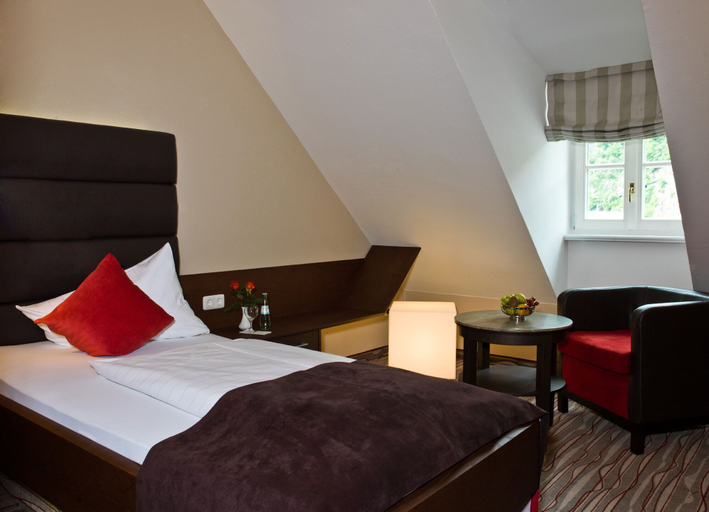 Bedroom 4, Hotel Koenig, Passau