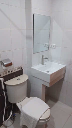 Bathroom 4, Pina Colina, Tagaytay City