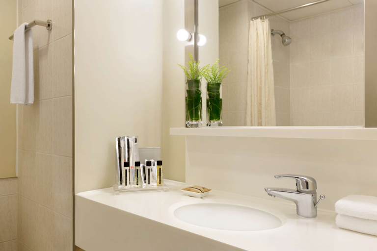 Bathroom 4