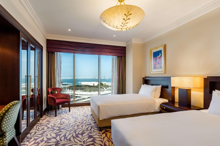 Bedroom 4, The Diplomat Radisson BLU Hotel, Residence & Spa, Manama