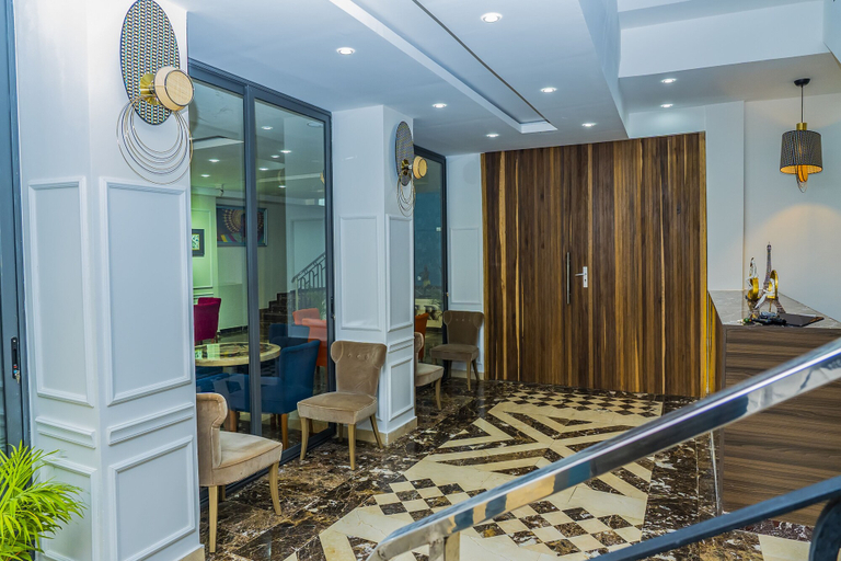 Others 5, Bachou Gallery Suites, Dakar