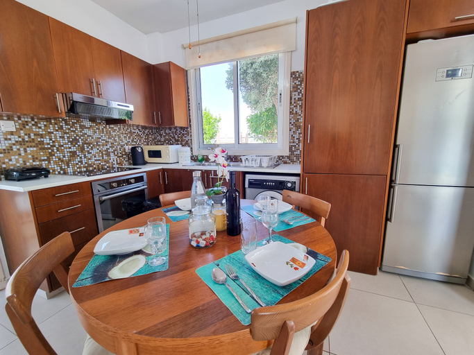 Others 4, Private Pool Villa Next to the Beach, Larnaca