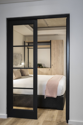 Bedroom 4, Home Suite Hotels Station House, City of Cape Town