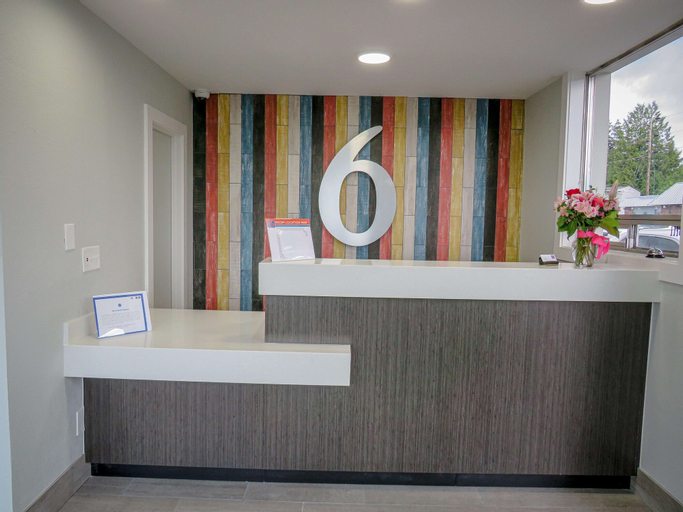 Public Area 2, Motel 6 Tigard, OR - Portland Southwest, Washington