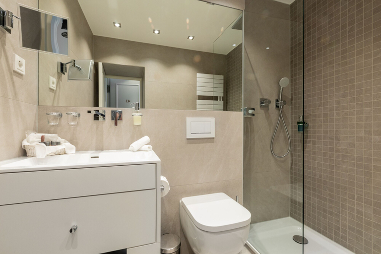 Bathroom 4, Hotel an der Oper, München
