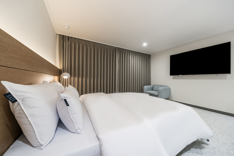 Bedroom 3, Liv Life Hotel, Siheung