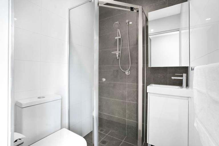 Bathroom 5, Coogee Studio Apartments, Sydney