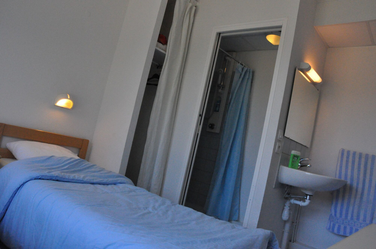 Bedroom 4, Auberge des Dunes - Reves de Mer - Hostel, Morbihan