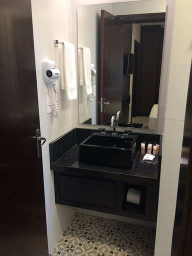 Bathroom 4, Blue Hill Hotel, Timbó