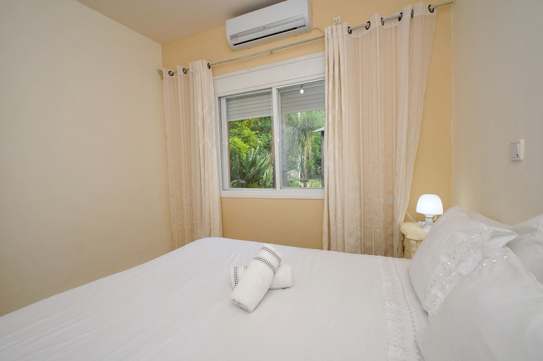 Bedroom 2, Villa & Lode Bat Galil