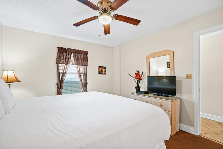 Bedroom 3, Pelican Beach Resort by Panhandle Getaways, Okaloosa