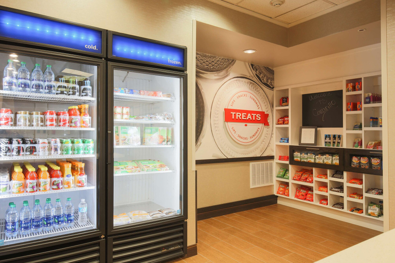 Food & Drinks 5, Hampton Inn And Suites Camarillo, Ventura