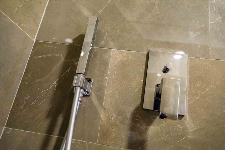 Bathroom 3, Chateau Linza Resort, Tiranës