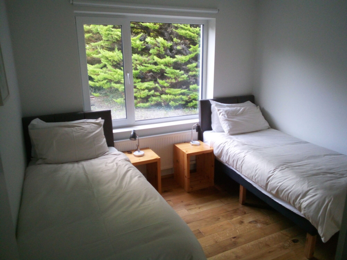 Bedroom 4, Exclusive Garden Apartment