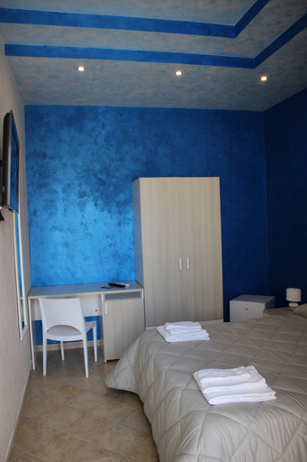 Bedroom 3, B&B Vistadamare, Lecce