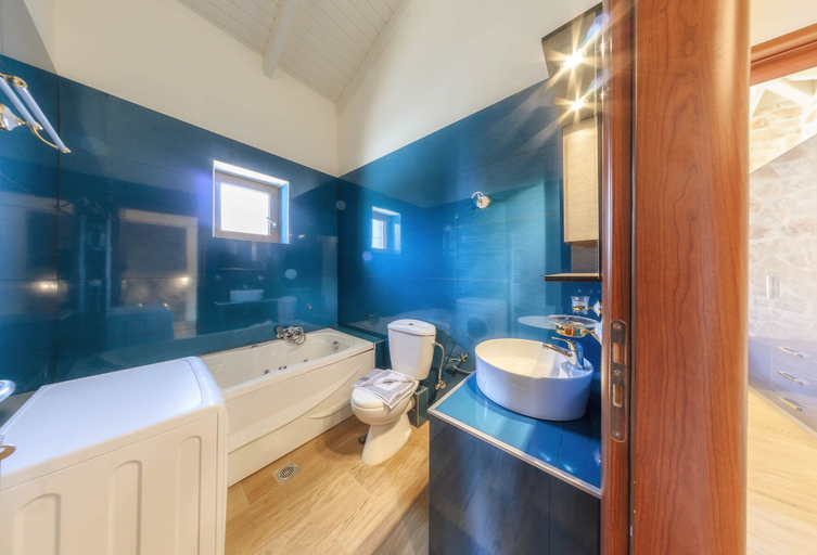 Bathroom 4, Orient Villas Deluxe, Ionian Islands