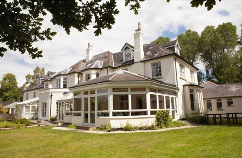 Exterior & Views 2, Woodlands Lodge Hotel, Hampshire