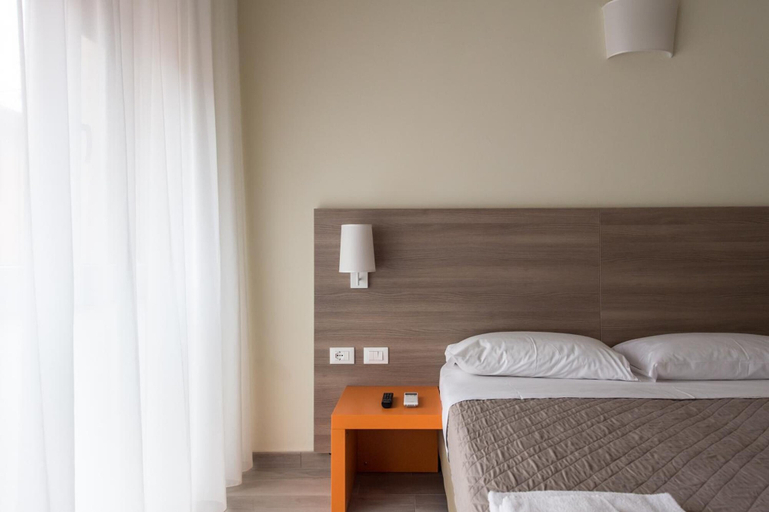 Bedroom 4, San Felice 135 - 2, Bologna