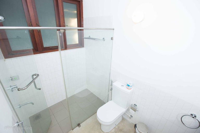 Bathroom 4, Jaffna Heritage Hotel, Jaffna