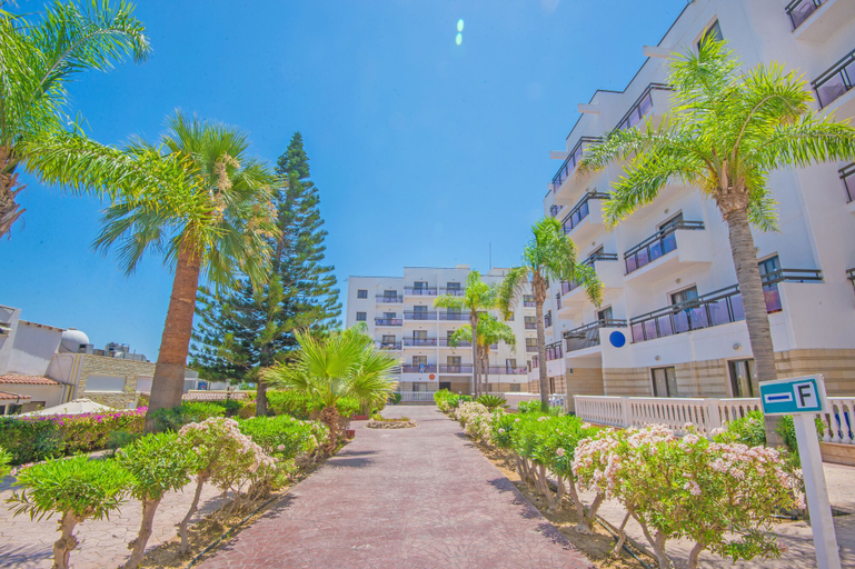 Exterior & Views 2, Marlita Beach Hotel Apartments