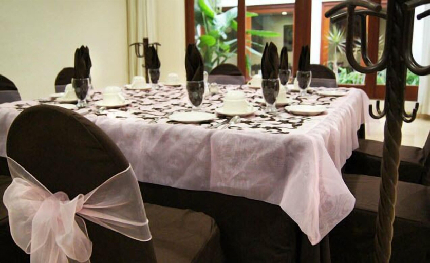 Food & Drinks 5, Suites Colibrí, Del Centro