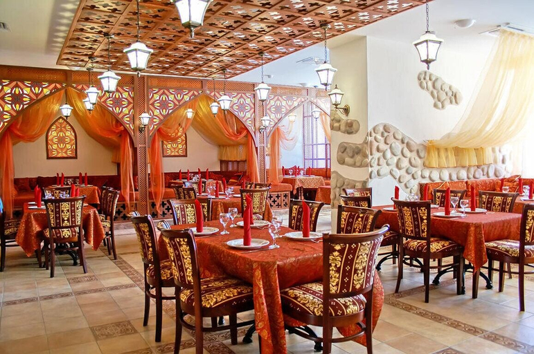 Food & Drinks 4, Amaks Safar Hotel, Vysokogorskiy rayon