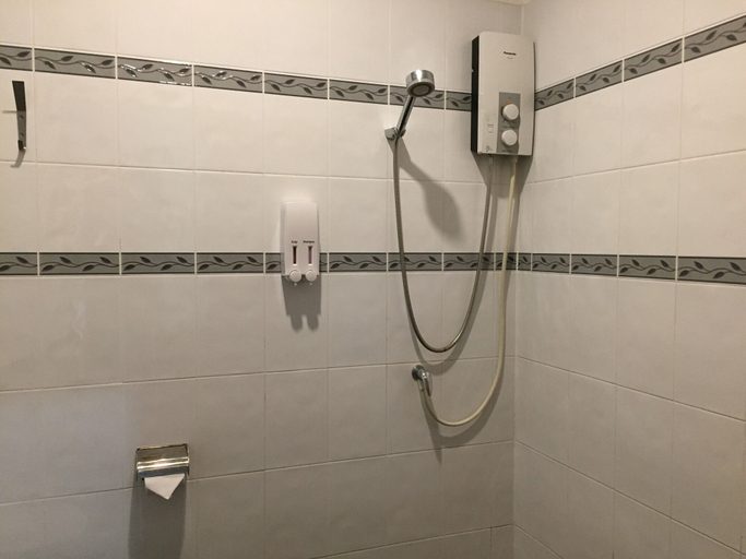 Bathroom 4, Issara House Bangkok, Bangkok Yai