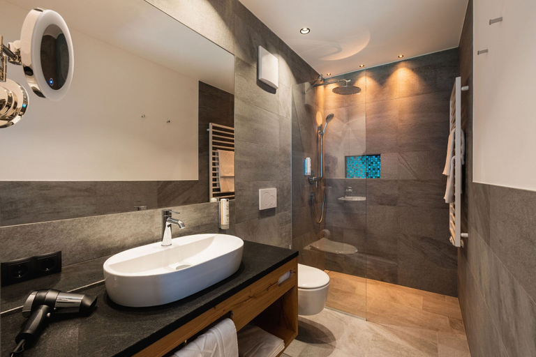 Bathroom 4, Apartments With Wellness are in Toblach - Innichen, Bolzano