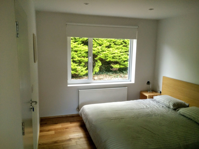 Bedroom 5, Exclusive Garden Apartment