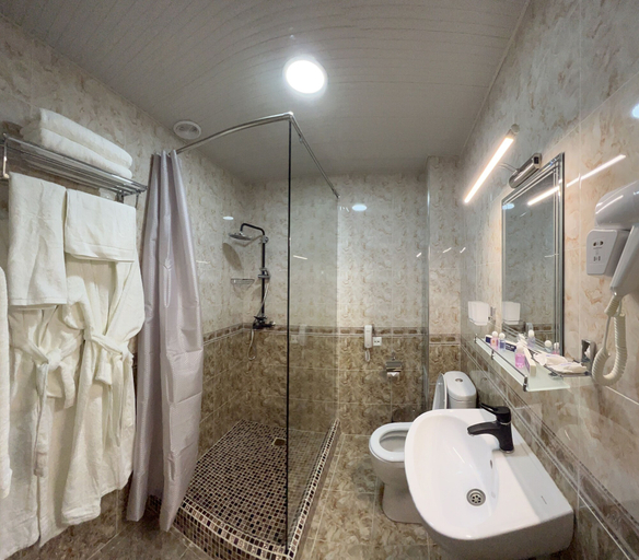 Bathroom 3, Khan Palace Hotel, Tashkent City