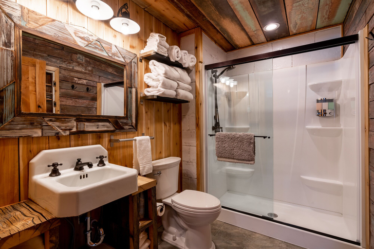 Bathroom, The Bunk House, Gallatin