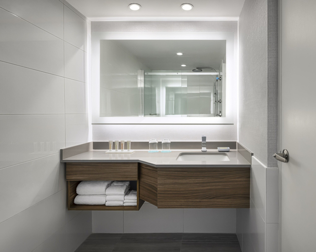 Bathroom 4, Sens Hotel, Montréal