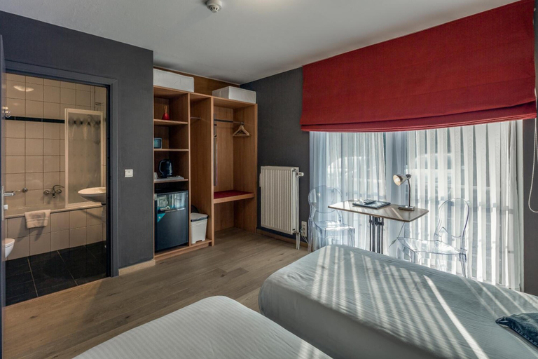 Bedroom 4, New Hotel De Lives, Namur