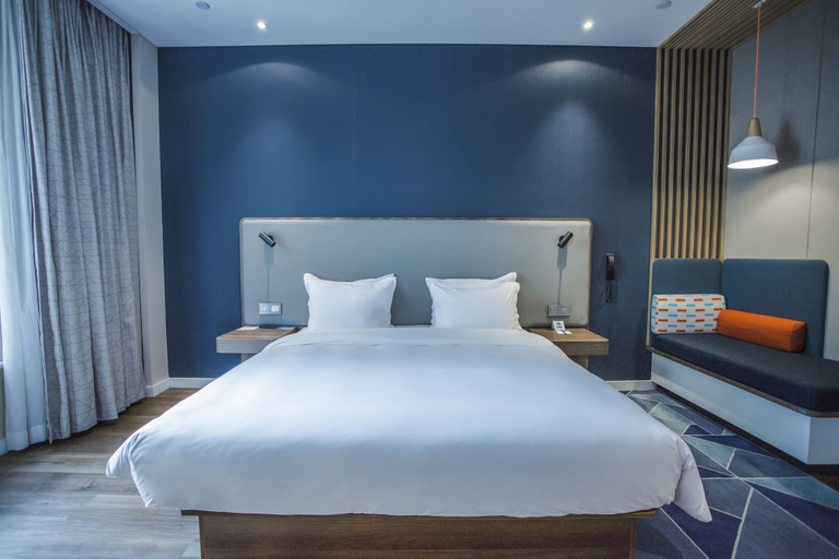Bedroom 3, Holiday Inn Express SHANGHAI PUDONG CHUANSHA by IHG, Shanghai