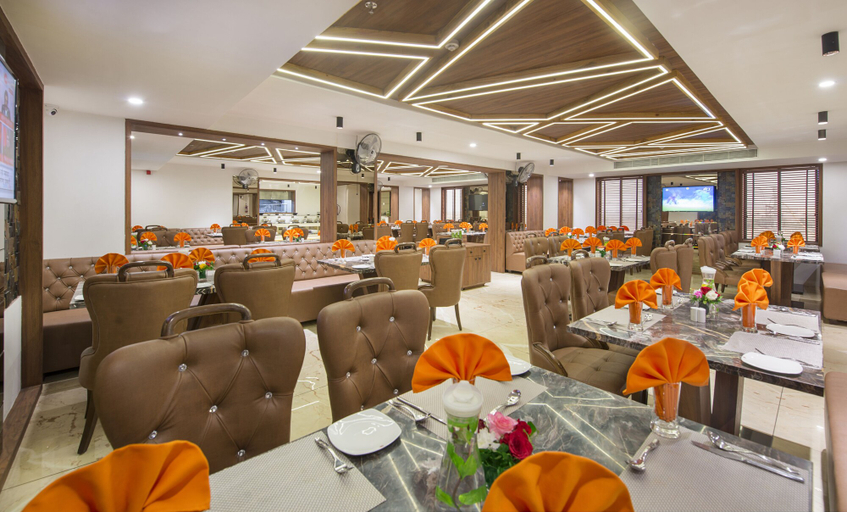 Food & Drinks 5, Ayaan Lords Inn Noida, Gautam Buddha Nagar
