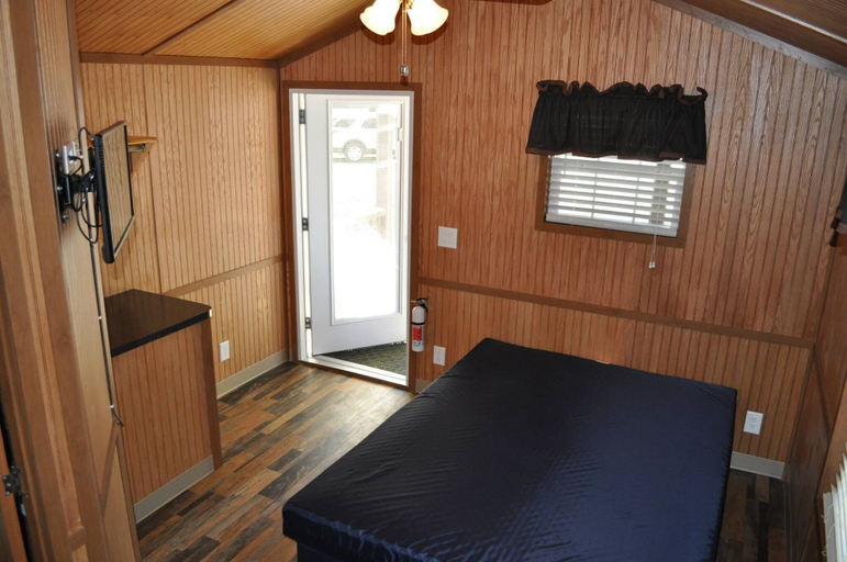 Bedroom 3, Camp Cardinal Gloucester Point, Gloucester