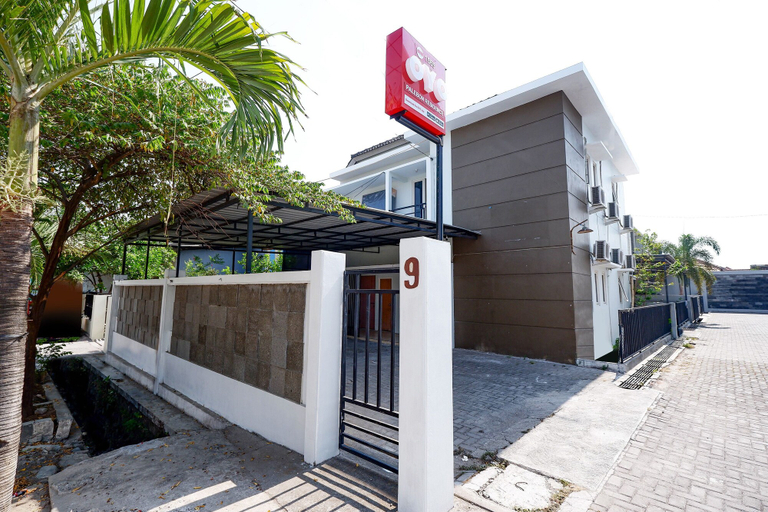 Exterior & Views 2, Hotel O Palebon Residence, Semarang
