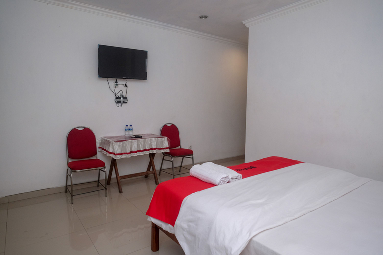 Bedroom 5, RedDoorz @ H&W Hotel Solo, Solo