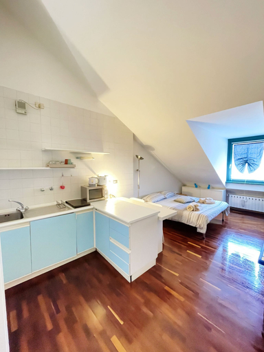 Room 3, Casa Mirtillo, Torino