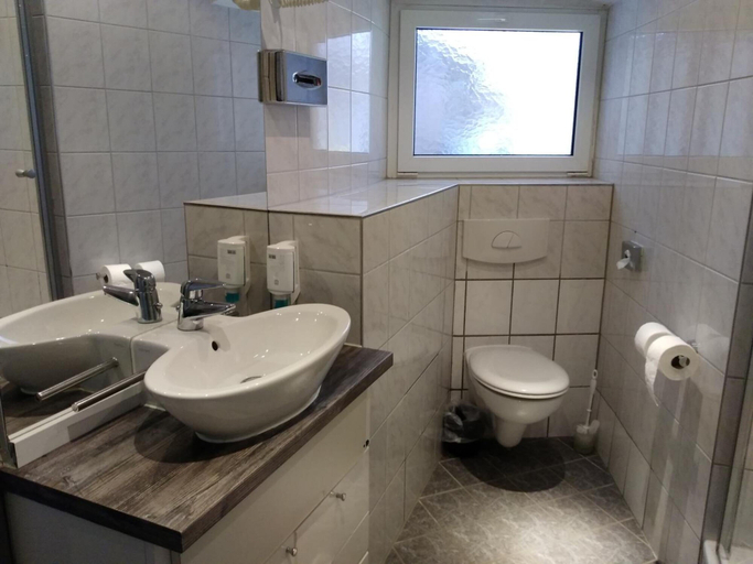Bathroom 5, Wasserturm Hotel, Mannheim