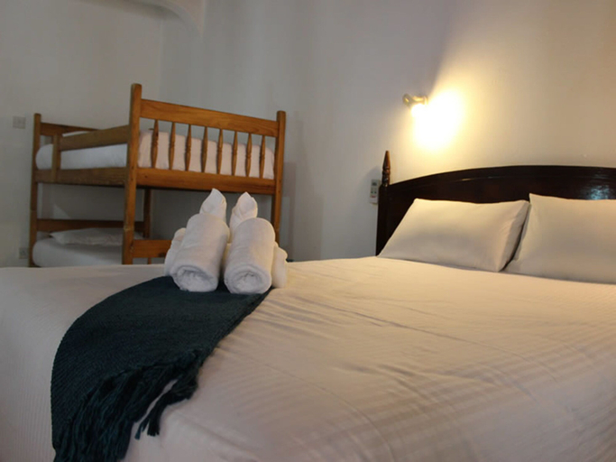 Bedroom 2, Pamusha Lodge, Hwange