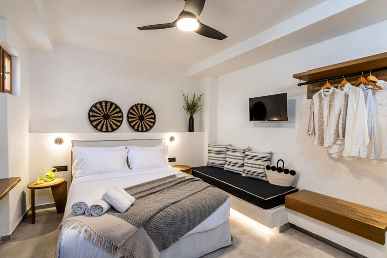 Bedroom 3, Amer Suites Fira, South Aegean