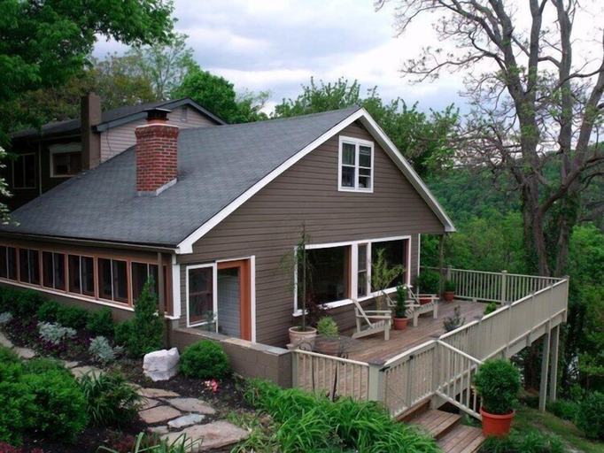 Exterior & Views, Ledge House Bed & Breakfast, Jefferson