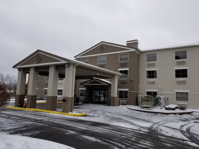 Exterior & Views 4, Holiday Inn Express INDIANA by IHG, Indiana